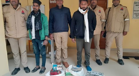 जौनपुर।पुलिस ने चोरी की 07 बैटरी के साथ 02 शातिर चोरों को किया गिरफ्तार, भेजा जेल