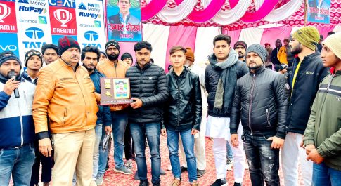 अल हयात क्लब द्वारा आयोजित टूर्नामेंट में इसरौली को हराकर संजरपुर ने किया खिताब पर कब्ज़ा