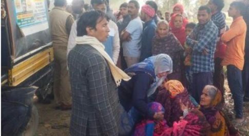 सड़क पार कर रही महिला की ट्रक की चपेट में आने से मौत