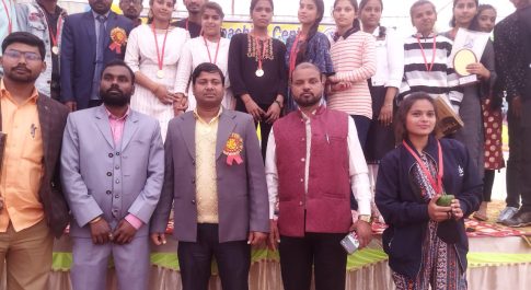 12वीं कक्षा के विद्यार्थियों को विदाई समारोह का हुआ आयोजन