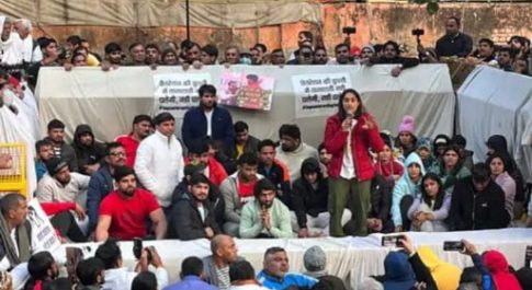 भाजपा में इस्तीफे नहीं होते, सिर्फ कांड होते हैं