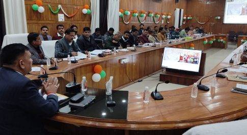 डीएम की अध्यक्षता में सम्पन्न हुई जिला पेयजल एवं स्वच्छता समिति की बैठक