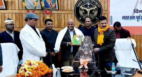 सेवानिवृत्त एसडीएम महसी को दी गई विदाई