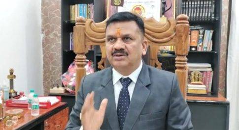 डीएम के भागीरथ प्रयास से 17 माह में जिले के 40572 लोगों को मिली निर्विवादित खतौनी की नकल