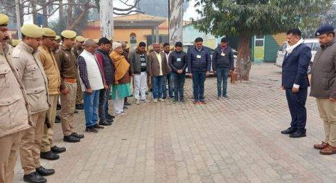 शहीदों की स्मृति में दो मिनट का किया गया मौन धारण