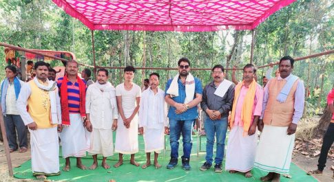 हीरलाबूंदी माता’ जतरा-समारोह में जनजातीय समुदाय ने डॉ राजाराम त्रिपाठी को किया सम्मानित,