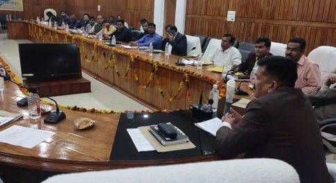 जिलाधिकारी डॉ दिनेश चन्द्र की अध्यक्षता में बैठक सम्पन्न  नीति आयोग के सूचकांको के प्रगति की गयी समीक्षा  एक वर्ष की उपलब्धि शासन को तत्काल उपलब्ध कराये जाने के दिये गये निर्देश