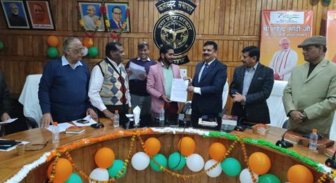 रू. 85.25 करोड़ लागत के 20 निवेश प्रस्तावों के लिए डीएम ने प्रदान किये एमओयू प्रमाण-पत्  चित्र संख्या 09 से 15 तक तथा फोटो कैपशन