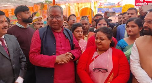प्रदर्शनी पण्डालों का प्रभारी मंत्री ने किया उदघाटन