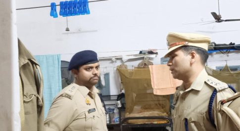 पुलिस अधीक्षक ने साप्ताहिक परेड एवम् निर्माणाधीन महिला हॉस्टल, पुलिस मेस, निर्माणाधीन पुलिस आडोटोरियम का निरीक्षण कर संबंधित को दिए गए आवश्यक दिशा निर्देश