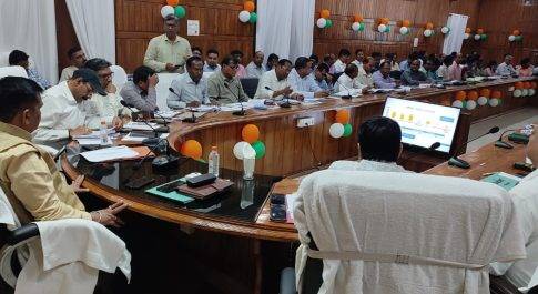डीएम की अध्यक्षता में सम्पन्न हुई जिला स्वास्थ्य समिति की बैठक