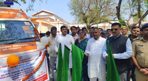जनपद को मिली 08 मोबाइल वेटनरी यूनिट की सौगात  घायल व बीमार पशु को उपलब्ध होगी त्वरित चिकित्सा सुविधा