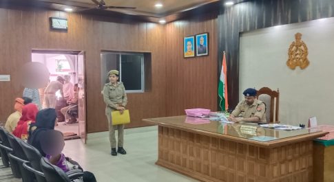 जनता दर्शन में पुलिस अधीक्षक द्वारा सुनी गई जन समस्याए