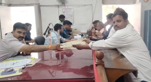 वार्ड नंबर 27 काजीपुरा उत्तरी से शहनाज जमील ने करवाया नामांकन कहा – जनता का भरोसा है हम पर कायम