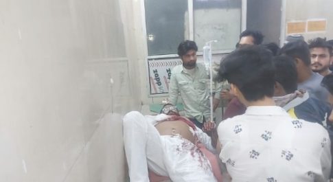कपडा व्यवसायी पर बदमाशों ने किया चाकू से हमला