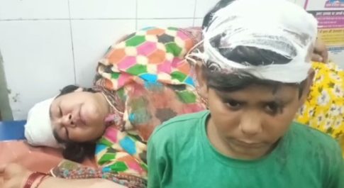 फिल्मी अंदाज में दबंगों ने मां बेटे पर किया ताबड़तोड़ चाकू और ईटों से वार