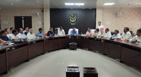 फ्री एण्ड फेयर मतदान सम्पन्न कराने के लिए जिला प्रशासन कटिबद्धः डीएम
