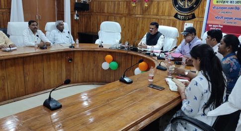 शान्तिपूर्ण मतदान सम्पन्न कराने में सहयोग करें राजनीतिक दल व उम्मीदवारः डीएम