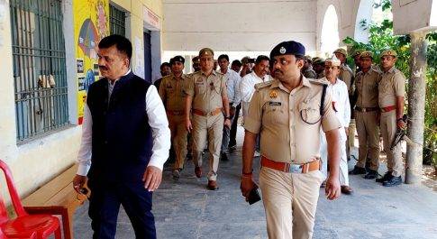 तहसील नानपारा व मिहींपुरवा का डीएम व एसपी ने किया निरीक्षण  नामांकन तथा सुरक्षा व्यवस्थाओं का लिया जायज़ा