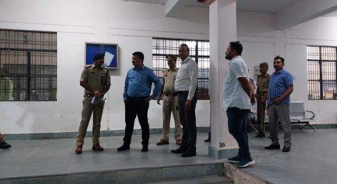 तहसील पयागपुर का निरीक्षण कर डीएम ने नामांकन व्यवस्थाओं का लिया जायज़ा