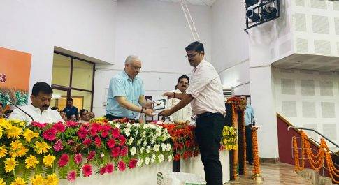 खरीफ उत्पादकता गोष्ठी में सम्मानित हुए जिले कृषक उत्पादक संगठन