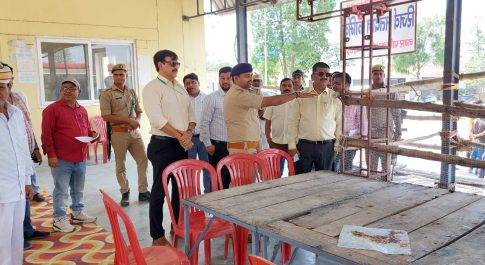 डीएम डॉ. दिनेश चन्द्र ने मतगणना स्थल मण्डी परिसर का किया निरीक्षण  स्ट्रांग रूम का किया निरीक्षण