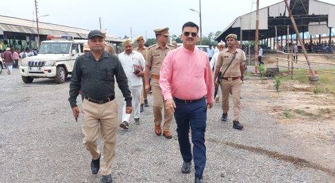 डीएम ने मण्डी समित मिहींपुरवा का किया निरीक्षण नगर पंचायत मिहींपुरवा के लिए बनाए गए स्ट्रांग रूम का लिया जायज़ा