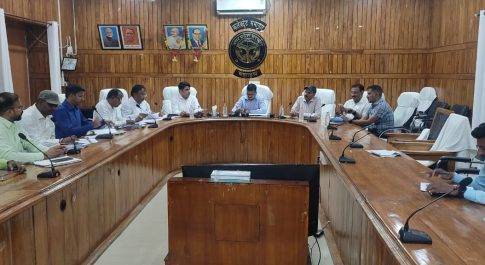 राजस्व वसूली व लाईन लॉस में सुधार लाएं अधिकारीः डीएम  एक सप्ताह में सुधार न होने पर दण्डित होंगे अभियन्ता