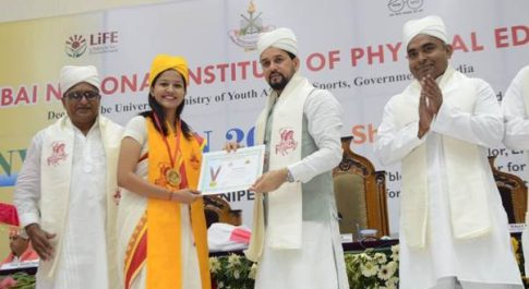 लक्ष्मीबाई राष्ट्रीय शारीरिक शिक्षा संस्थान ग्वालियर का दीक्षांत समारोह केन्द्रीय मंत्री श्री अनुराग ठाकुर की अध्यक्षता में संपन्न खेलों में ही दुनिया को बदलने,प्रेरणा देने और जोड़ने की क्षमता है : अनुराग सिंह ठाकुर
