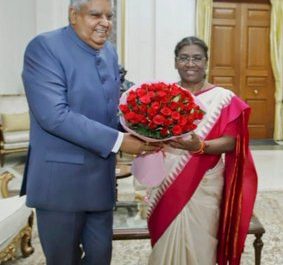 उपराष्ट्रपति ने राष्ट्रपति द्रौपदी मुर्मु को जन्मदिन पर शुभकामनाएं दीं