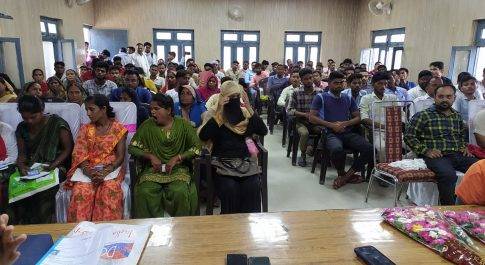 ब्लाक मुख्यालय रिसिया में आयोजित हुआ रोज़गार मेला