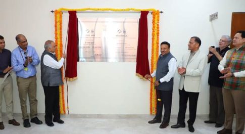 भारत अंतर्राष्ट्रीय लोकतंत्र एवं चुनाव प्रबंधन संस्थान स्व-शिक्षण के लिए आर्टिफिशियल इंटेलिजेंस के नवीनतम उपकरणों का उपयोग करके प्रशिक्षण सामग्री और शिक्षण शास्त्र को डिजाइन करेगा: मुख्य निर्वाचन आयुक्त श्री राजीव कुमार मुख्य निर्वाचन आयुक्त ने नई दिल्ली के द्वारका में भारत अंतर्राष्ट्रीय लोकतंत्र एवं चुनाव प्रबंध संस्थान के नए छात्रावास खंड का उद्घाटन किया