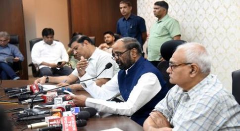 राष्ट्रीय पिछड़ा वर्ग आयोग के अध्यक्ष श्री हंसराज गंगाराम अहीर ने पत्रकार वार्ता के दौरान राष्ट्रीय पिछड़ा वर्ग आयोग की उपलब्धियों की जानकारी दी।
