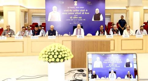 केन्द्रीय गृह एवं सहकारिता मंत्री श्री अमित शाह ने आज नई दिल्ली के विज्ञान भवन में राज्यों और केन्द्रशासित प्रदेशों के आपदा प्रबंधन मंत्रियों कीबैठक की अध्यक्षता की