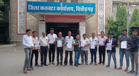 भारतीय दलित साहित्य अकादमी ने सौंपा ज्ञापन