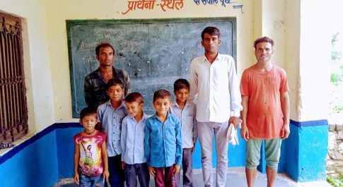 आम आदमी पार्टी ने किया विद्यालय का दौरा