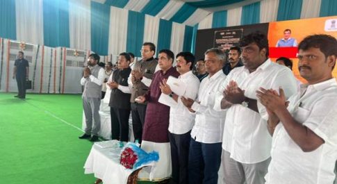 श्री नितिन गडकरी ने आंध्र प्रदेश के तिरुपति में 2,900 करोड़ रुपये की 3 एनएच परियोजनाओं का शिलान्यास किया