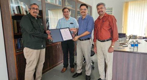 स्वदेशी ज्ञान प्रणाली को बढ़ाने के लिए नई तकनीकी हस्तांतरण व्यवस्था पशुधन उत्पादन प्रणाली में दीर्घकालिक व्यवहारों को एकीकृत करने में सहायक