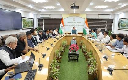 केंद्रीय रसायन एवं उर्वरक मंत्री डॉ. मनसुख मांडविया ने एमएसएमई फार्मा कंपनियों के प्रतिनिधियों से मुलाकात की, एमएसएमई फार्मा क्षेत्र में स्व-नियमन की आवश्यकता पर जोर दिया