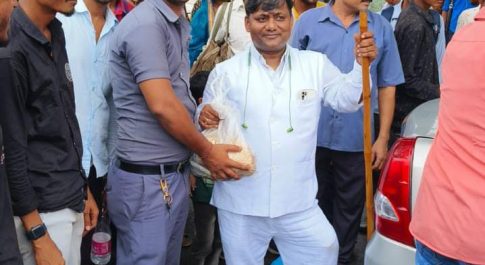 जरूरतमंदों और मरीजों के बीच संतदेव चौहान ने मनाया जन्मदिन