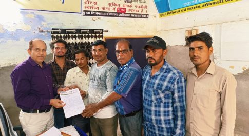 आप ने जिला अस्पताल की खराब व्यवस्थाओ को सुधारने के लिऐ मुख्य चिकित्सा अधिकारी को दिया ज्ञापन