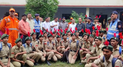 किसान डिग्री कालेज में सम्पन्न हुआ मेगा मॉक ड्रिल  भूकम्प व अग्निकांड से बचाव का किया गया पूर्वाभ्यास