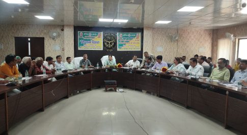 नवाचार के रूप में लेमन ग्रास की खेती को अपनाएं जिले के कृषक: सीडीओ