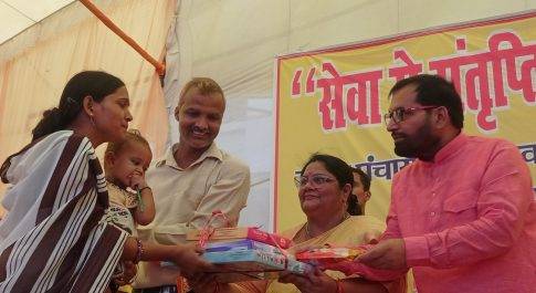 सेवा से संतृप्तिकरण अभियान में आयोजित हुआ कन्या जन्मोत्सव