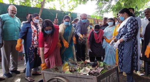 जनपद में उत्साह के साथ मनाया गया स्वच्छता के लिए श्रमदान कार्यक्रम