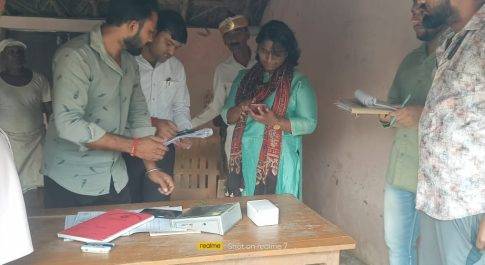 सीडीओ ने पीएम आवास, मनरेगा कार्य व विद्यालय का किया निरीक्षण