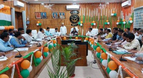सीएम डैशबोर्ड पर डाटा फीडिंग कार्य को अद्यतन रखें विभाग: डीएम