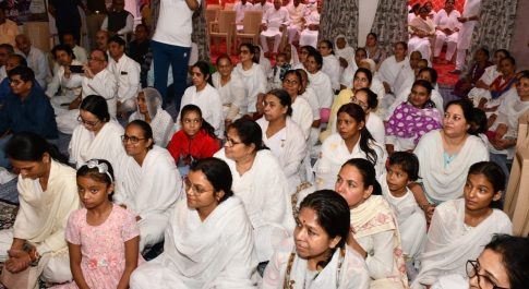 प्रजापति ब्रह्माकुमारी ईश्वरीय विश्वविद्यालय के अन्नकूट कार्यक्रम में उपस्थित रहे केंद्रीय राज्यमंत्री जनरल डॉ. वीके सिंह