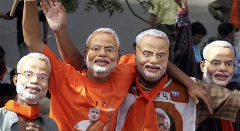 दिवालिया भाजपा के तीन सहारे : मोदी, मोदी और मोदी!!