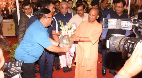 अंतर्राष्ट्रीय व्यापार मेले में समरकूल ग्रुप की स्टॉल पर पहुंचे मुख्यमंत्री योगी आदित्यनाथ 
